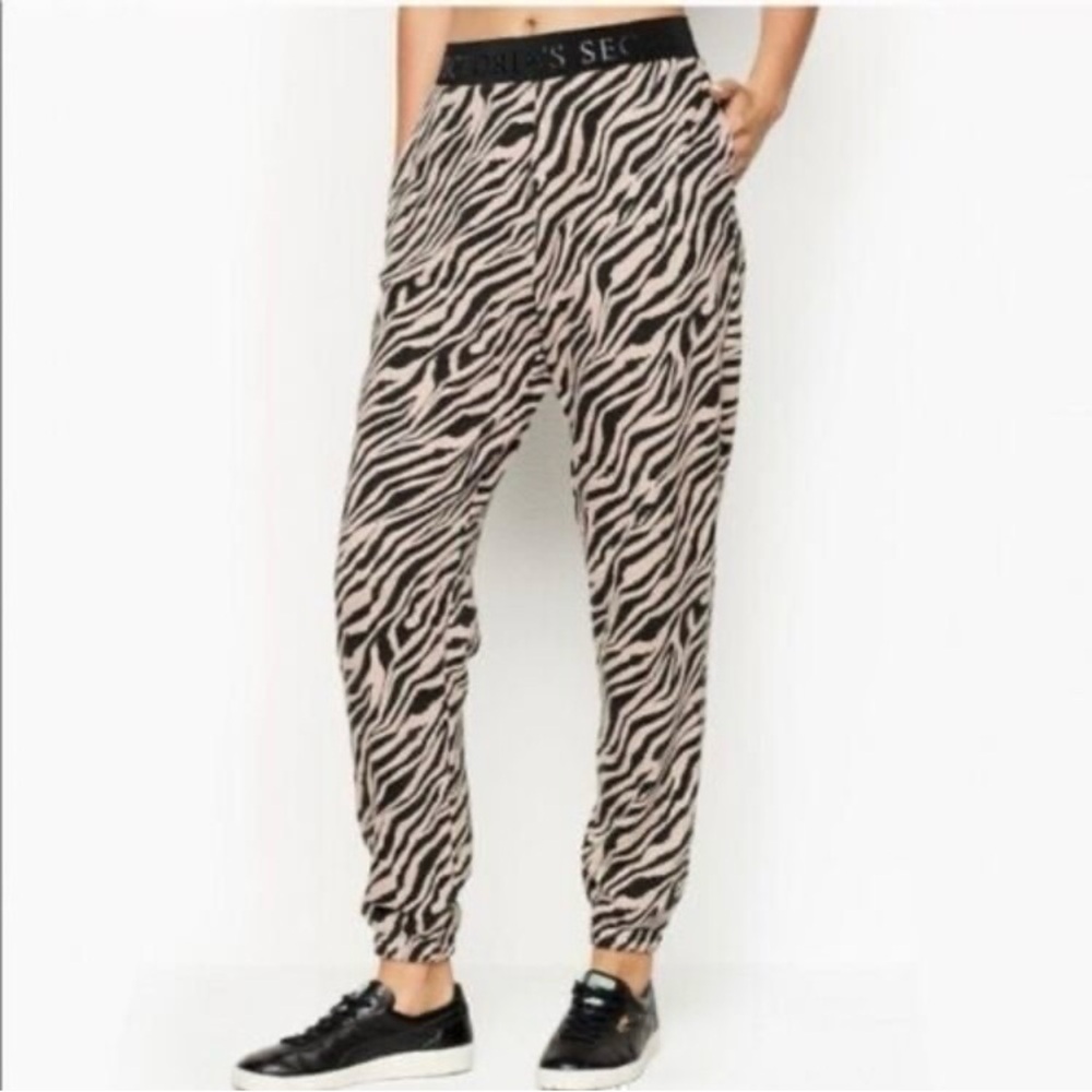 Victoria's Secret High-Waist Fleece Jogger, Silver-Violet/Black Zebra Sz XS NWT